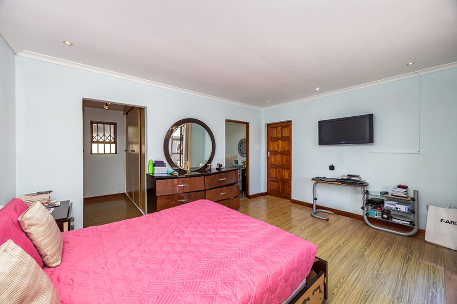 3 Bedroom Property for Sale in Table View Western Cape